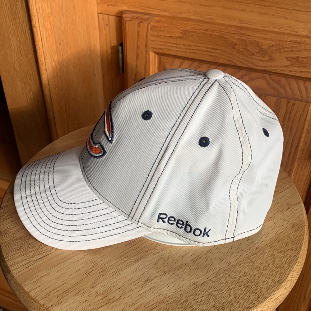 Chicago Bears Reebok hat🏈 - Picture 4 of 7